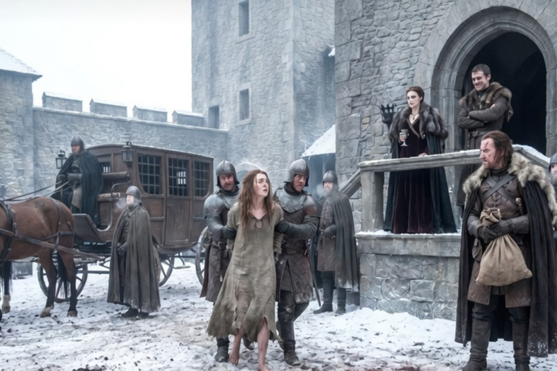 Her Sisters Sold Her to the Rival Pack — Unaware She Was the Alpha King’s Fated Mate…