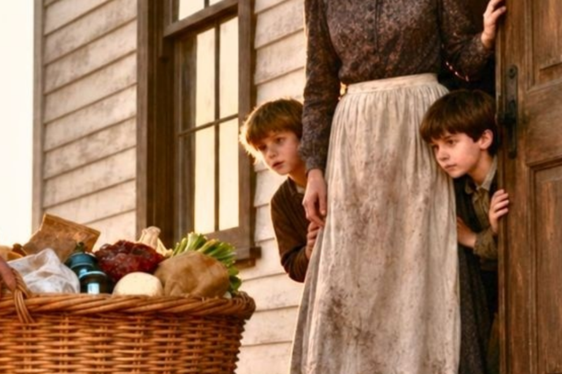 A Wealthy Rancher Left Secret Baskets for a Starving Widow—Until One Morning, the Whole Town Found Out