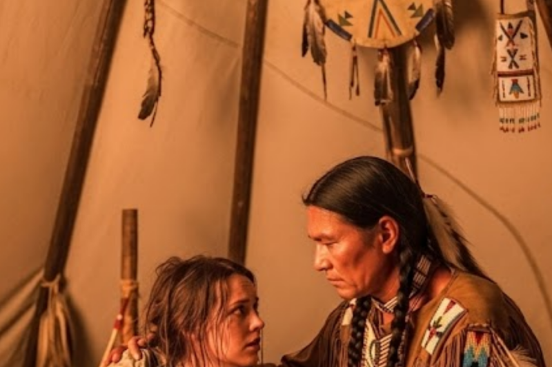 “FIRST NIGHT. I’LL BE GENTLE.” — THE LAKOTA WARRIOR’S PROMISE TERRIFIED THE RUNAWAY BRIDE… UNTIL SHE LEARNED WHAT HE REALLY MEANT